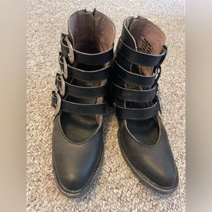 Freebird.Genuine leather inside and out including bottoms Handmade in Mexico